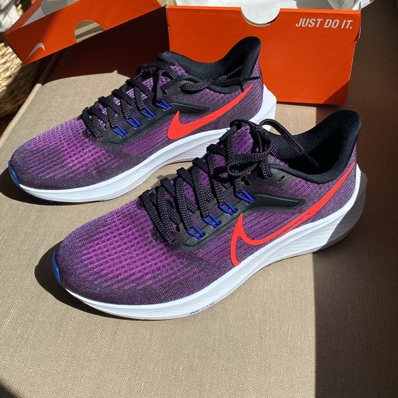 Nike Shoes - Women’s Nike Air Zoom Pegasus Size 39 / 8.5 NEW